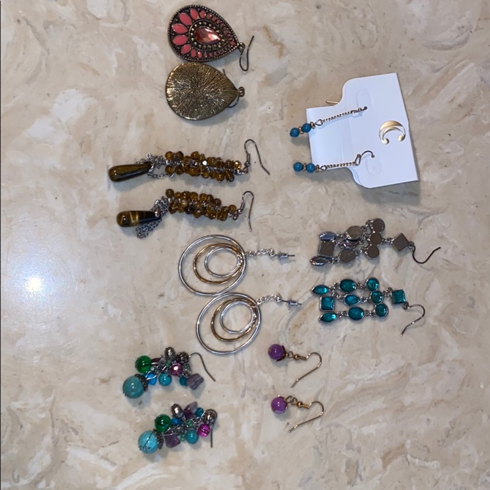 Fashion earrings bundle!!🌼🌸🌺